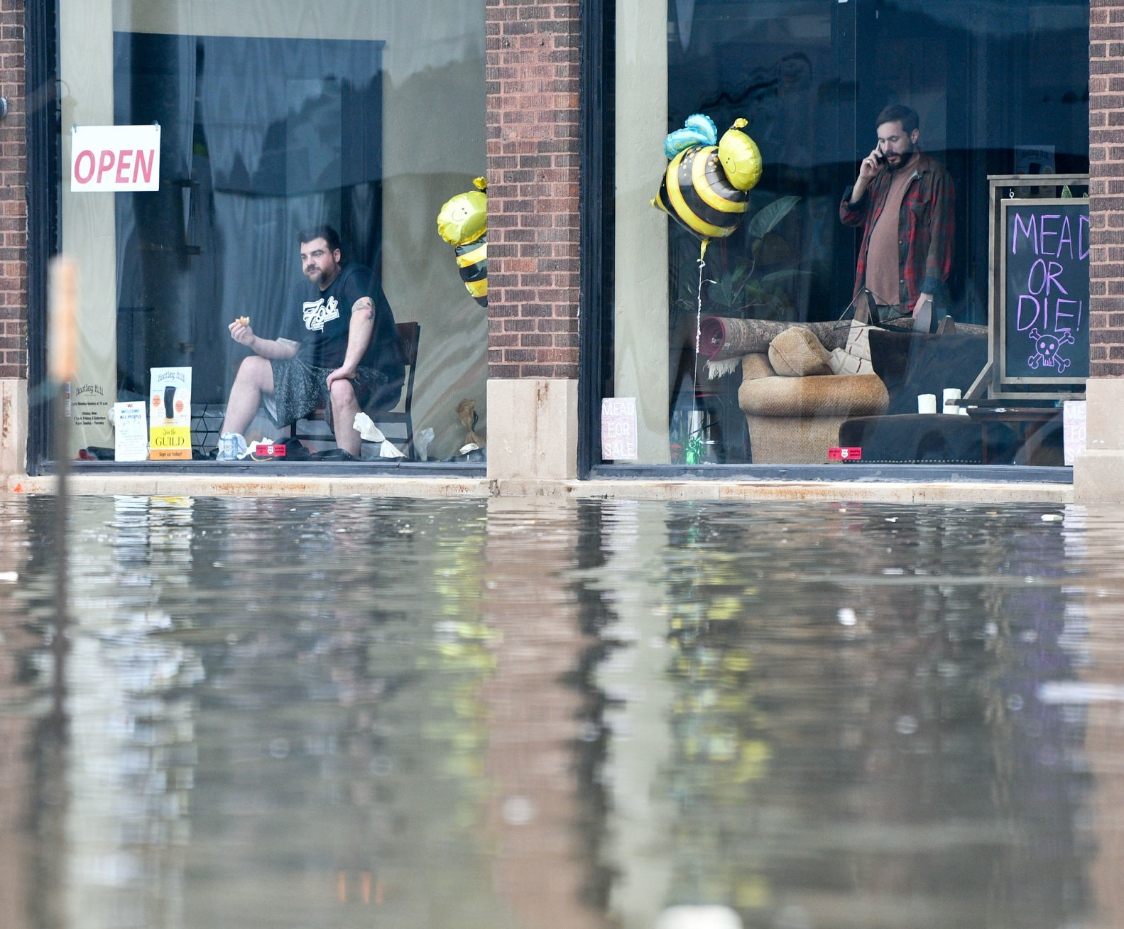 050119-qct-flood-mm-011a.JPG